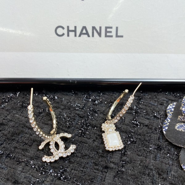 シャネルのピアス