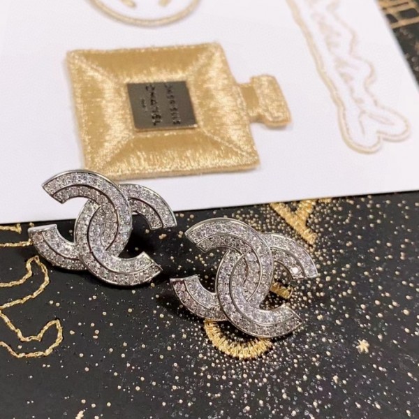 シャネルのピアス