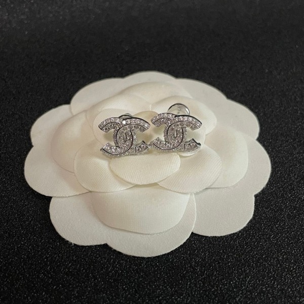 シャネルのピアス