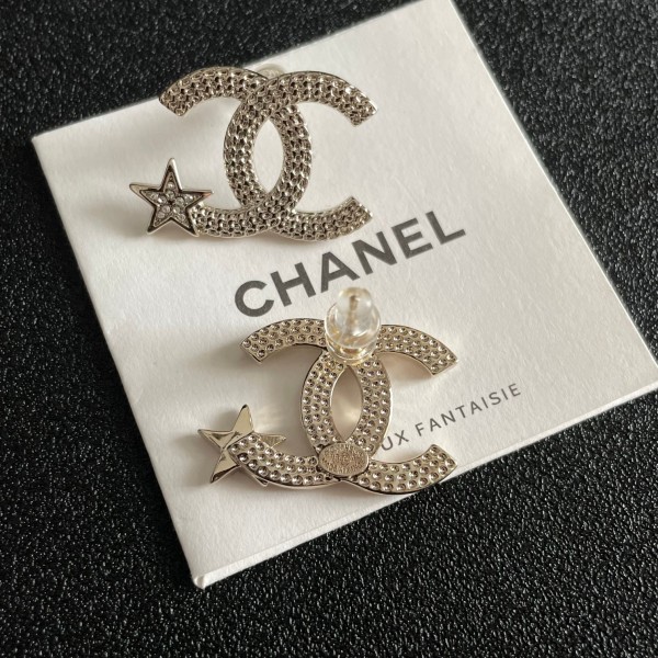 シャネルのピアス