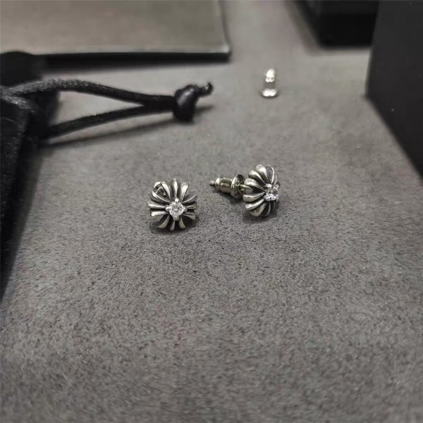 クロムハーツのピアス